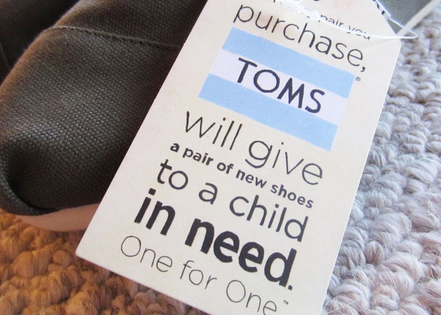 toms shoes social enterprise